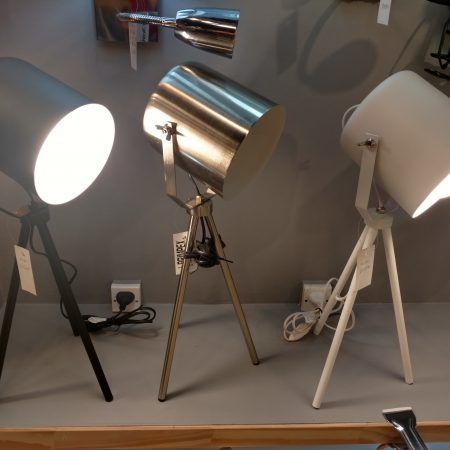Lampara De Mesa Tripode T9